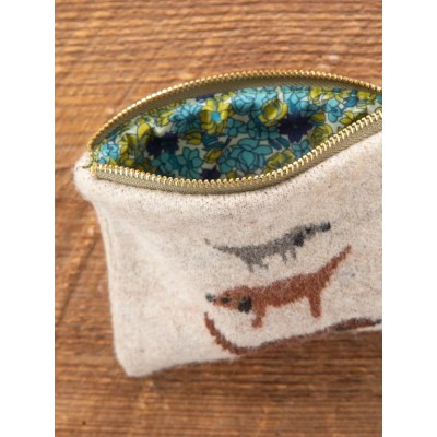 Intarsia Sweater Pouch Tan Dog